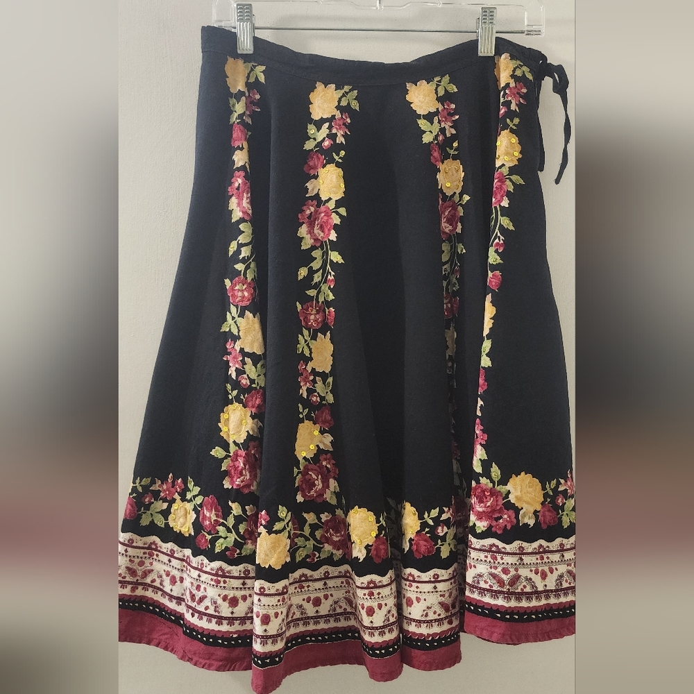 Refuge‎ Black Skirt with Floral Embroidery, Size Medium, Cotton. - Picture 4 of 6